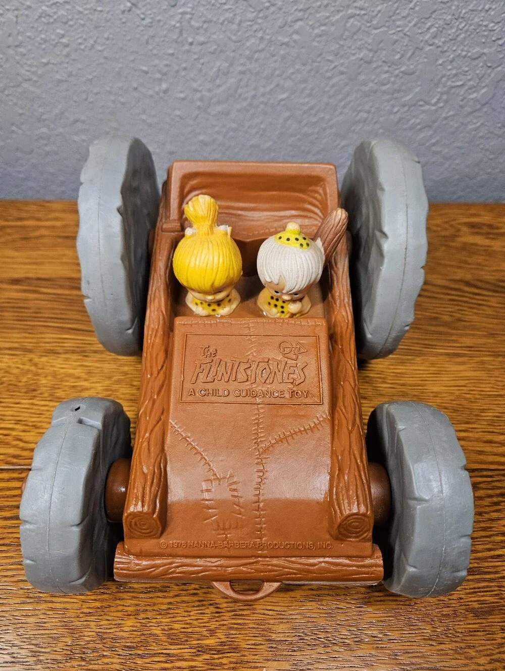 The Flintstones Hanna-Barbera 1976 Guidance Flip Toy
